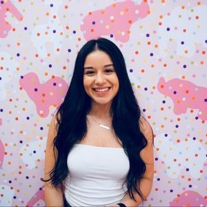 Meet your Posher, Jenny! 💛